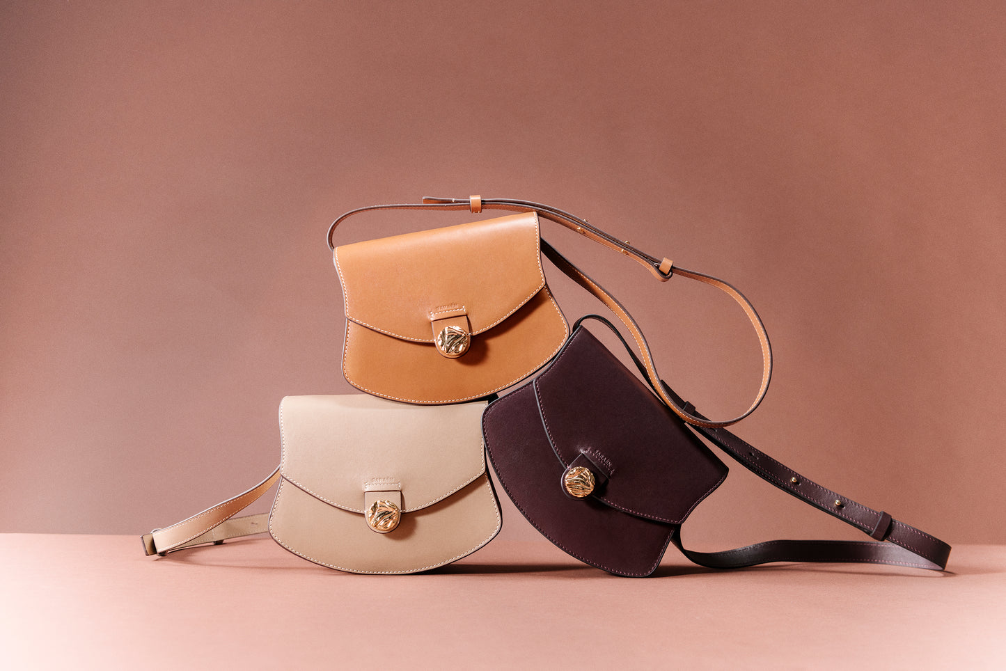 SARA BAG CROSSBODY CAMEL